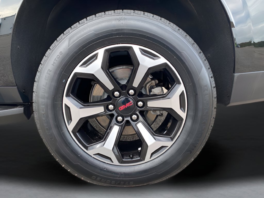 Used 2025 GMC Yukon XL AT4 w/ LPO, Floor Liner Package AWD/4WD image 37