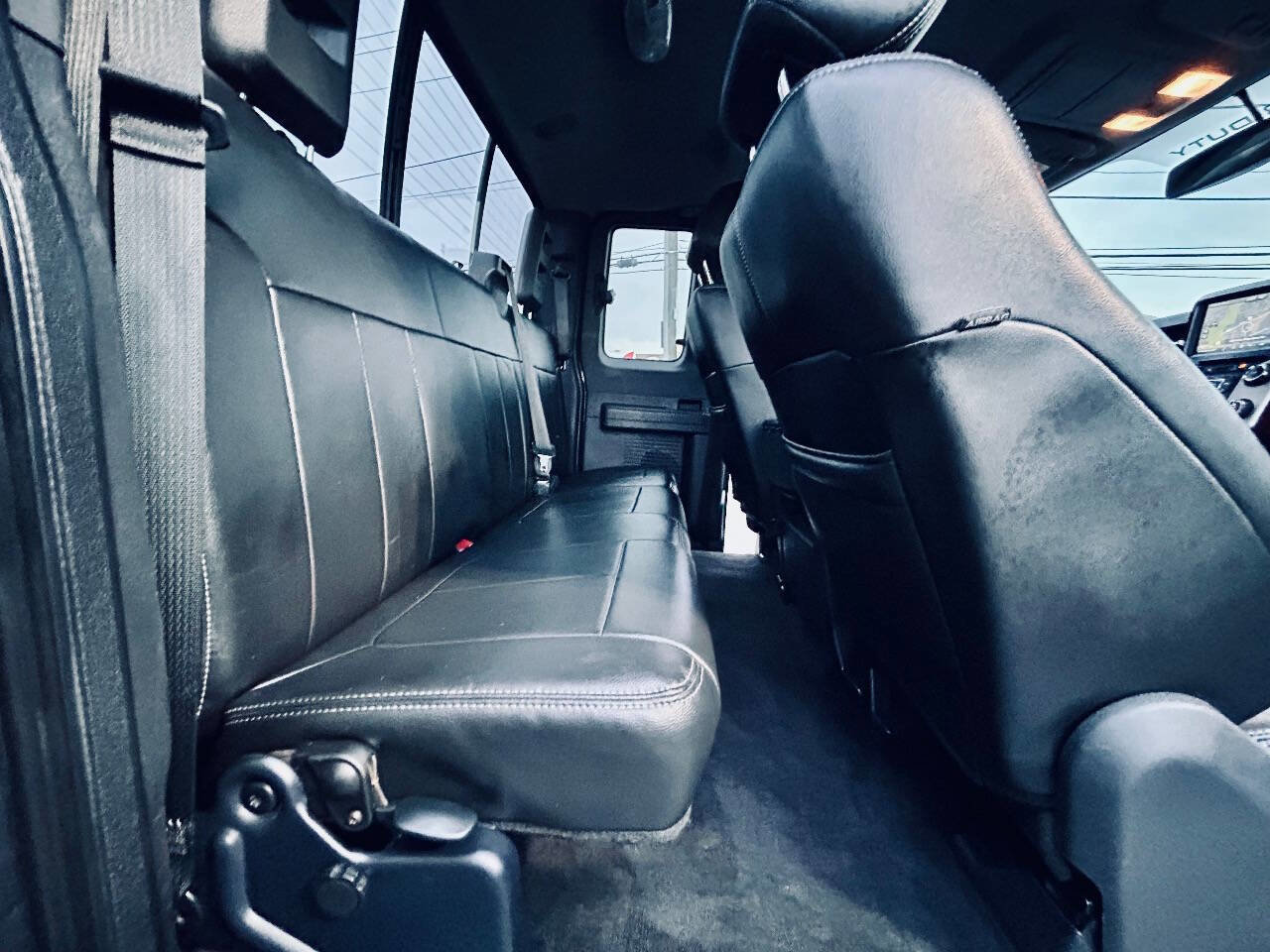 Used 2014 Ford F250 Lariat w/ Chrome Package image 31