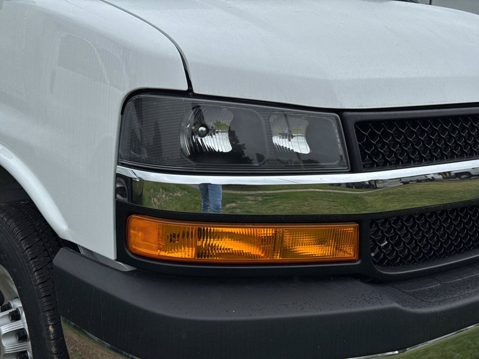 New 2024 Chevrolet Express 3500 w/ Power Convenience Package RWD image 4