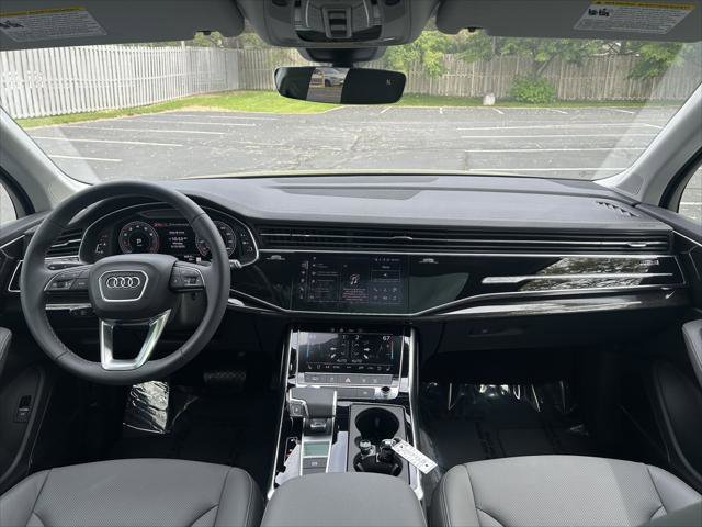 Used 2025 Audi Q7 3.0T Premium Plus w/ Premium Plus Package AWD/4WD image 10