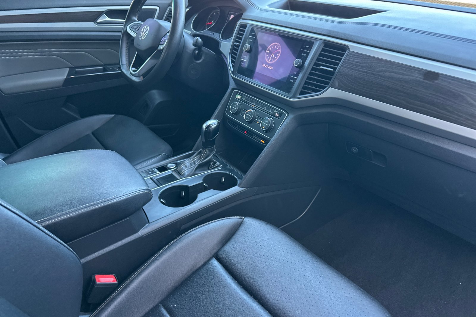 Certified 2021 Volkswagen Atlas SE image 17