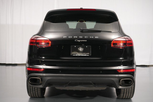 Used 2018 Porsche Cayenne Platinum Edition AWD/4WD image 12