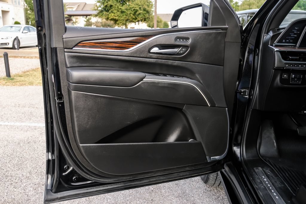 Used 2024 Cadillac Escalade Premium Luxury w/ Performance Package AWD/4WD image 55
