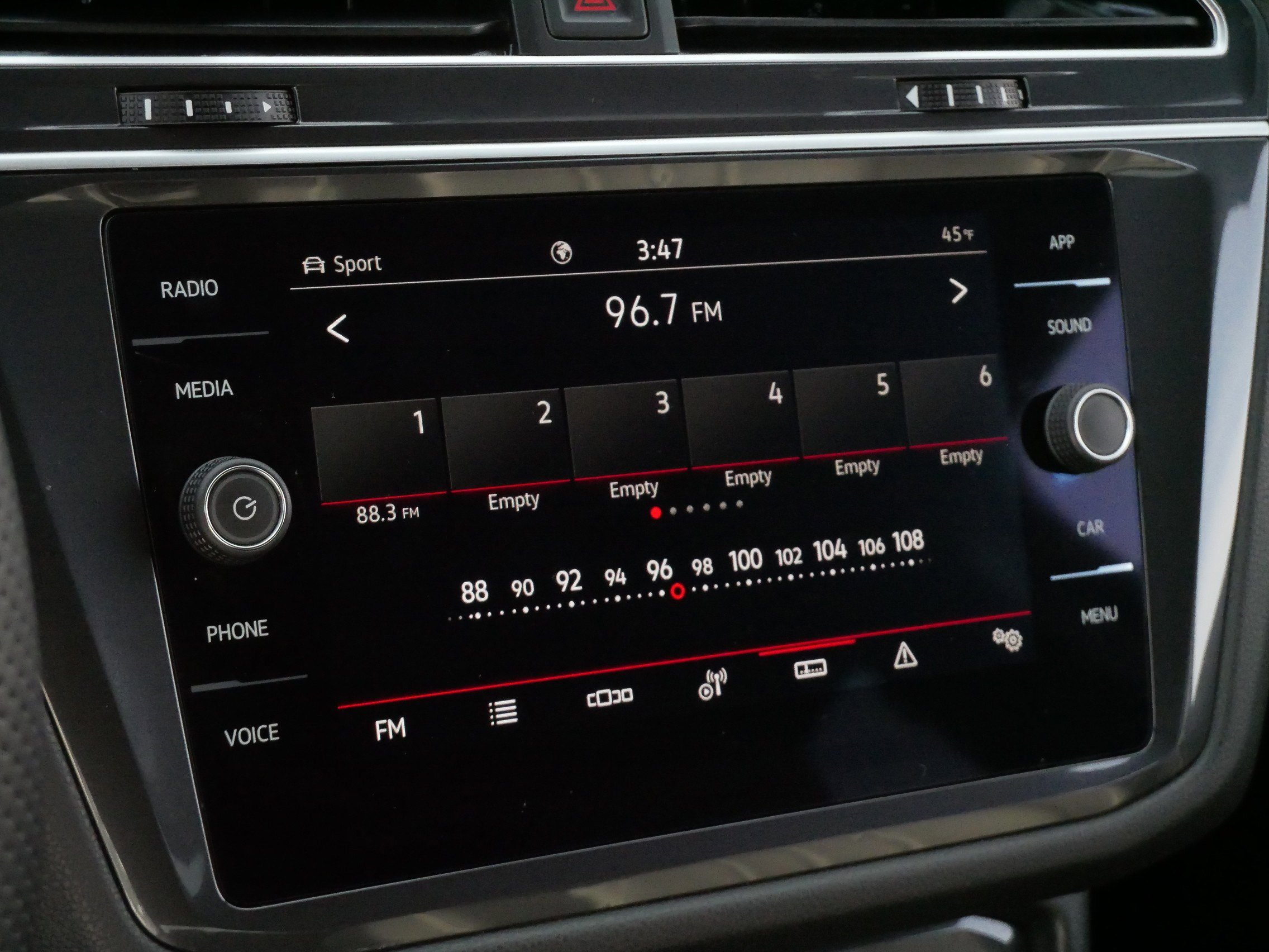 Certified 2024 Volkswagen Tiguan SE R-Line image 22