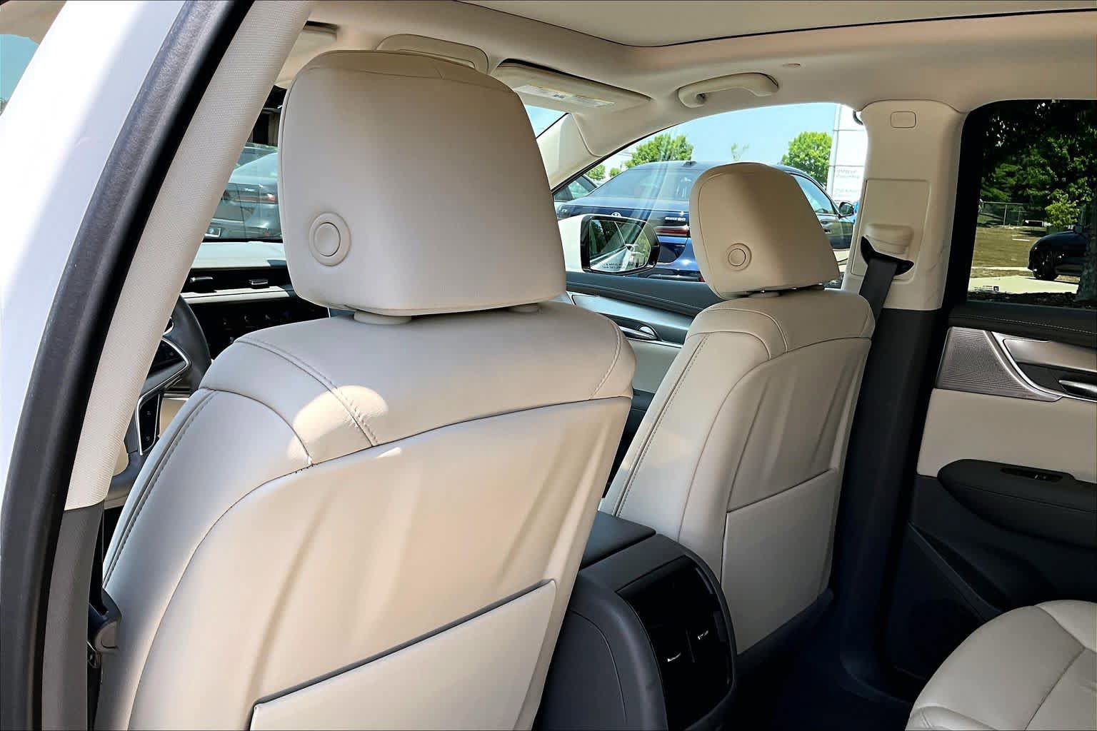 Used 2021 Cadillac XT5 Premium Luxury AWD/4WD image 22