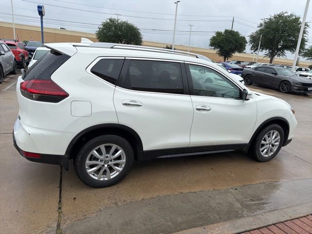 Used 2019 Nissan Rogue S w/ Special Edition Package FWD image 4