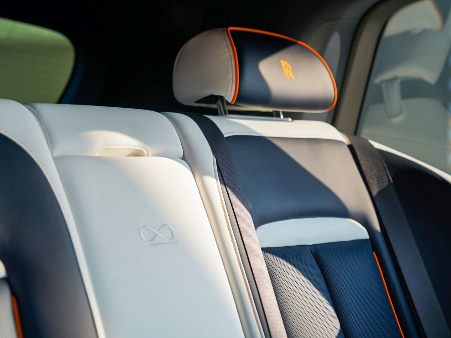 New 2026 Rolls-Royce Cullinan Black Badge image 90