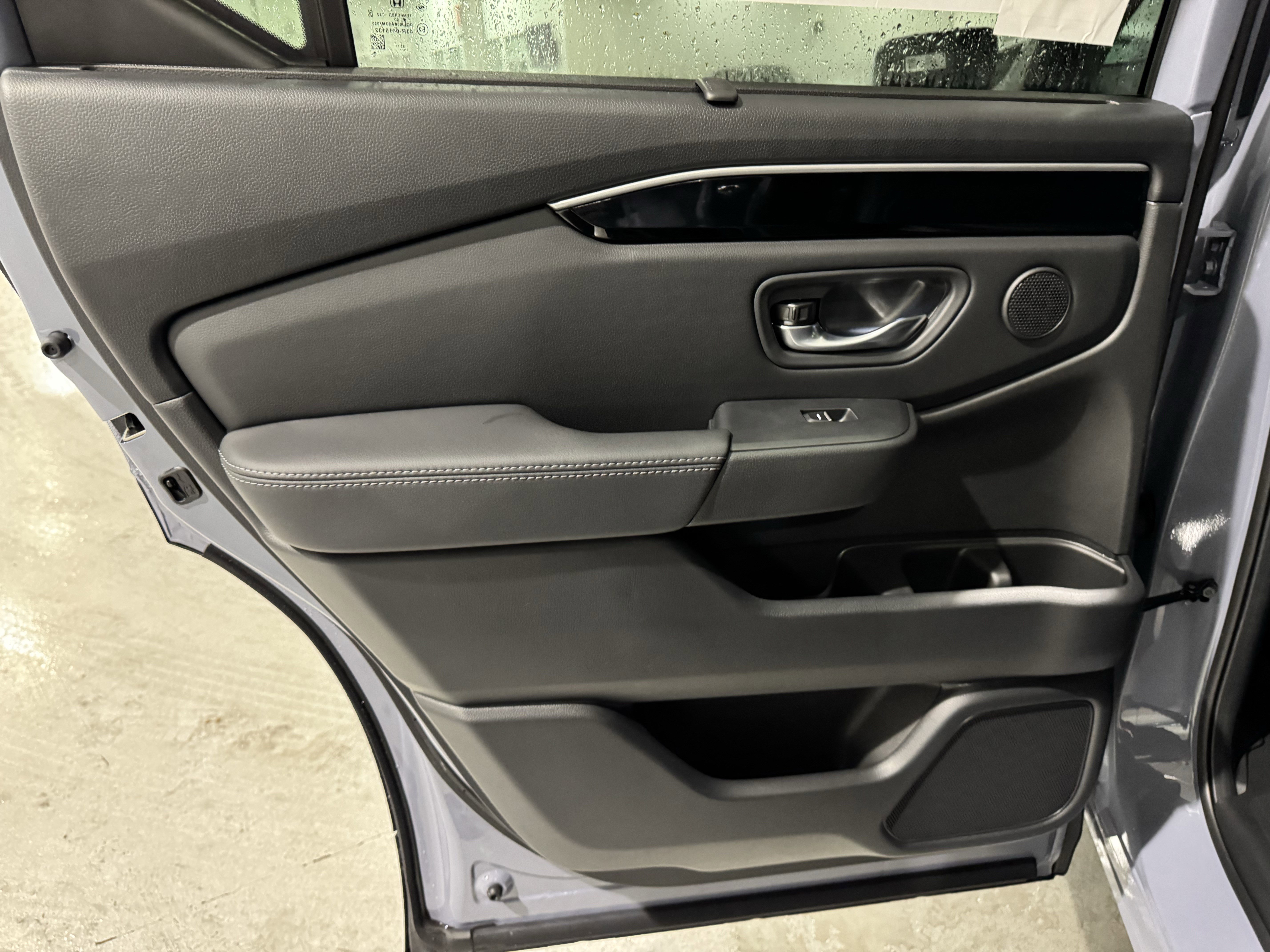 New 2025 Honda Pilot Touring image 34