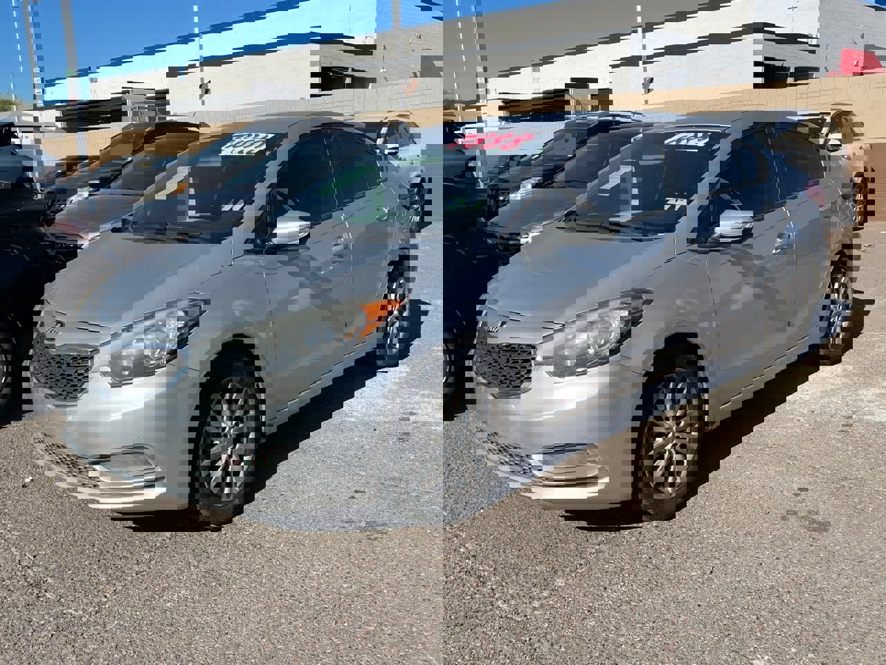 Used 2016 Kia Forte LX w/ LX Popular Plus Package image 3