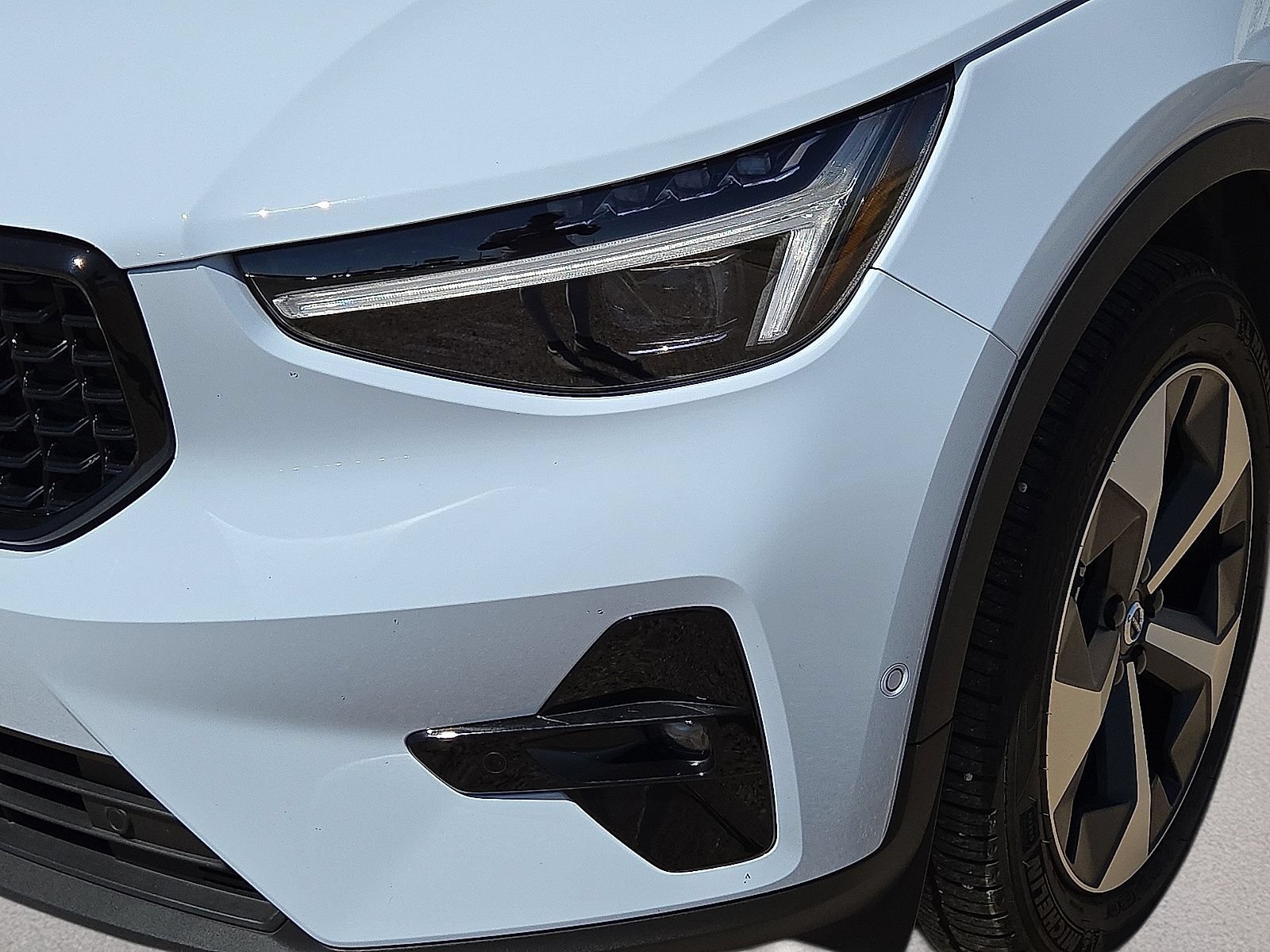 Used 2026 Volvo XC40 B5 Plus AWD/4WD image 10
