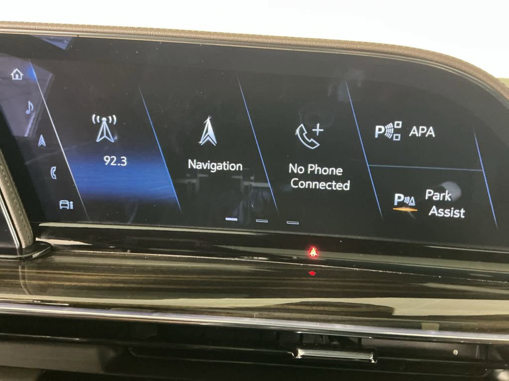 Used 2022 Cadillac Escalade Premium Luxury image 54