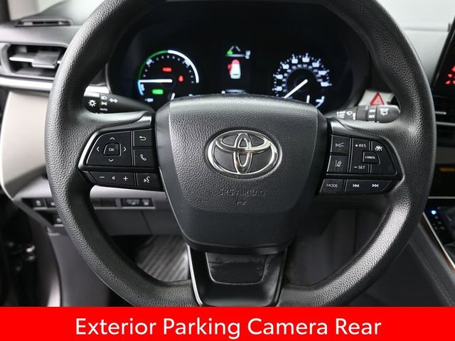 Certified 2024 Toyota Sienna LE w/ LE Plus Package image 12