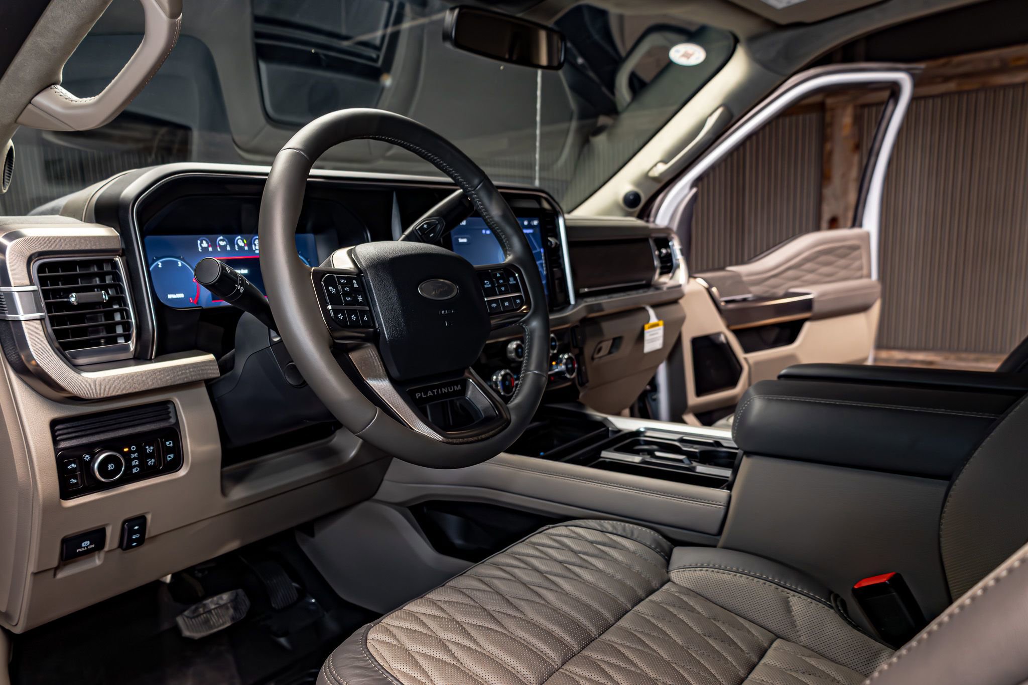Used 2026 Ford F450 Platinum w/ Platinum Plus Package image 18