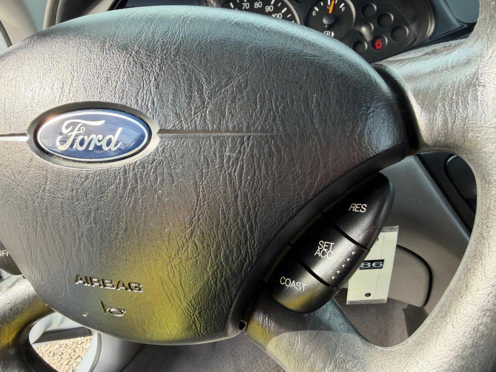 Used 2003 Ford Focus LX image 29