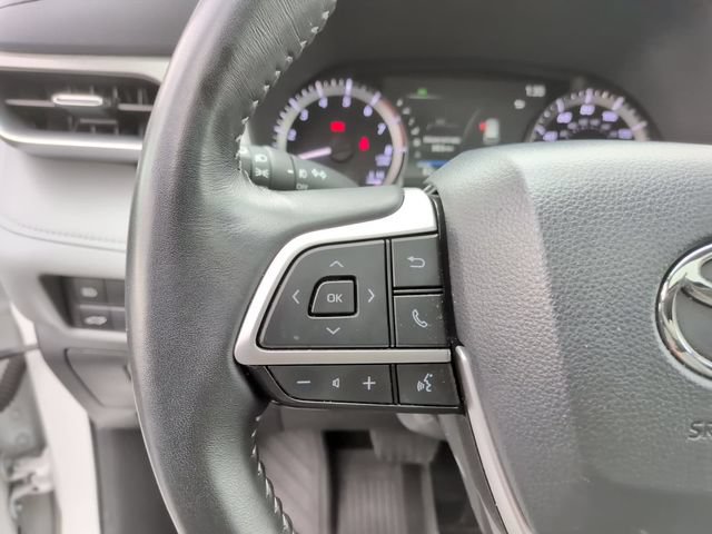 Certified 2025 Toyota Highlander XLE AWD/4WD image 16