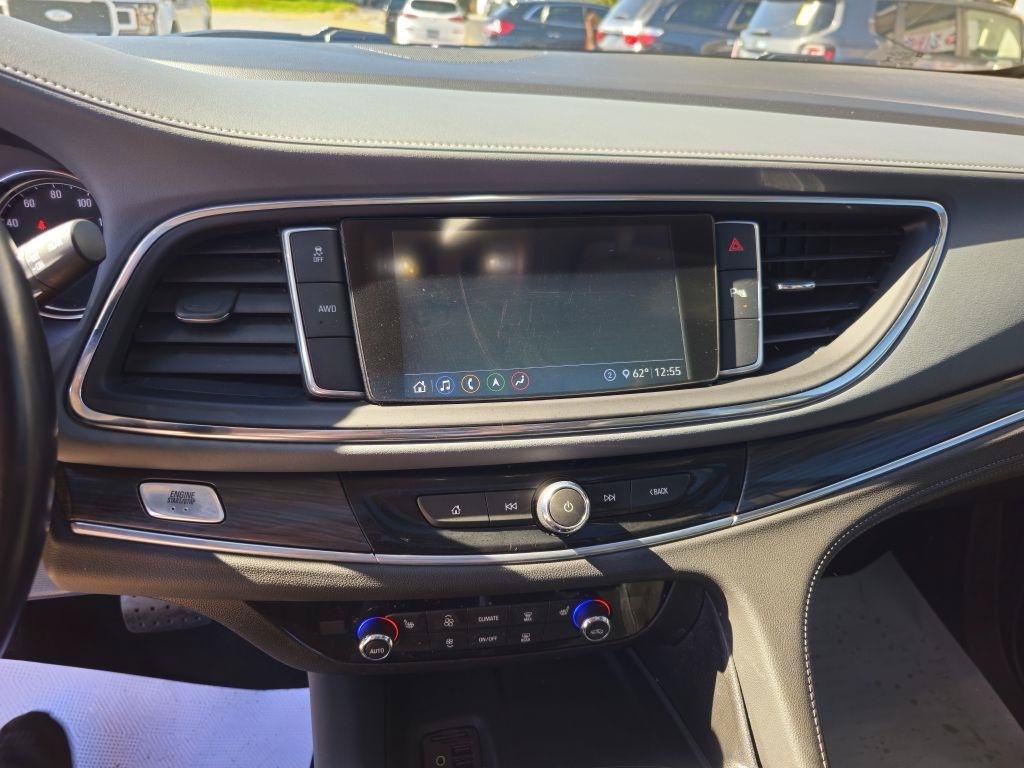 Used 2021 Buick Enclave Essence w/ Sound and Sites Package AWD/4WD image 28