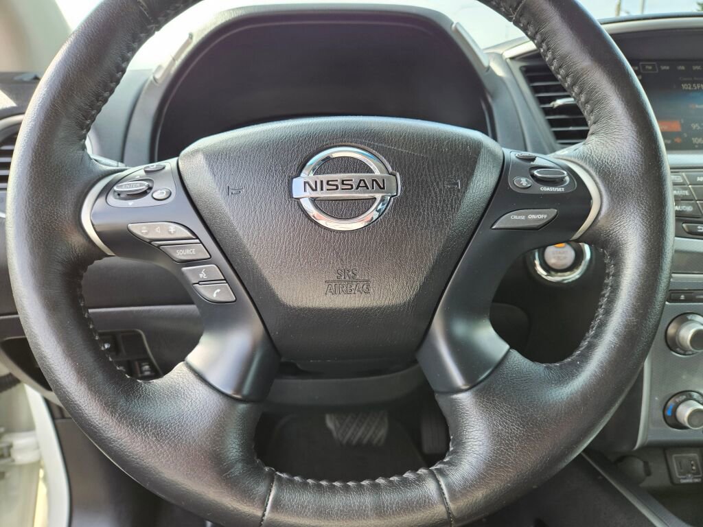 Used 2020 Nissan Pathfinder SL image 27