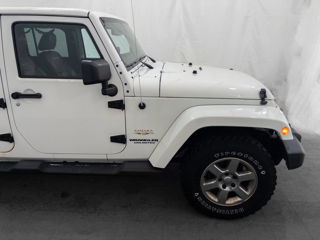 Used 2014 Jeep Wrangler Unlimited Sahara w/ Connectivity Group image 7