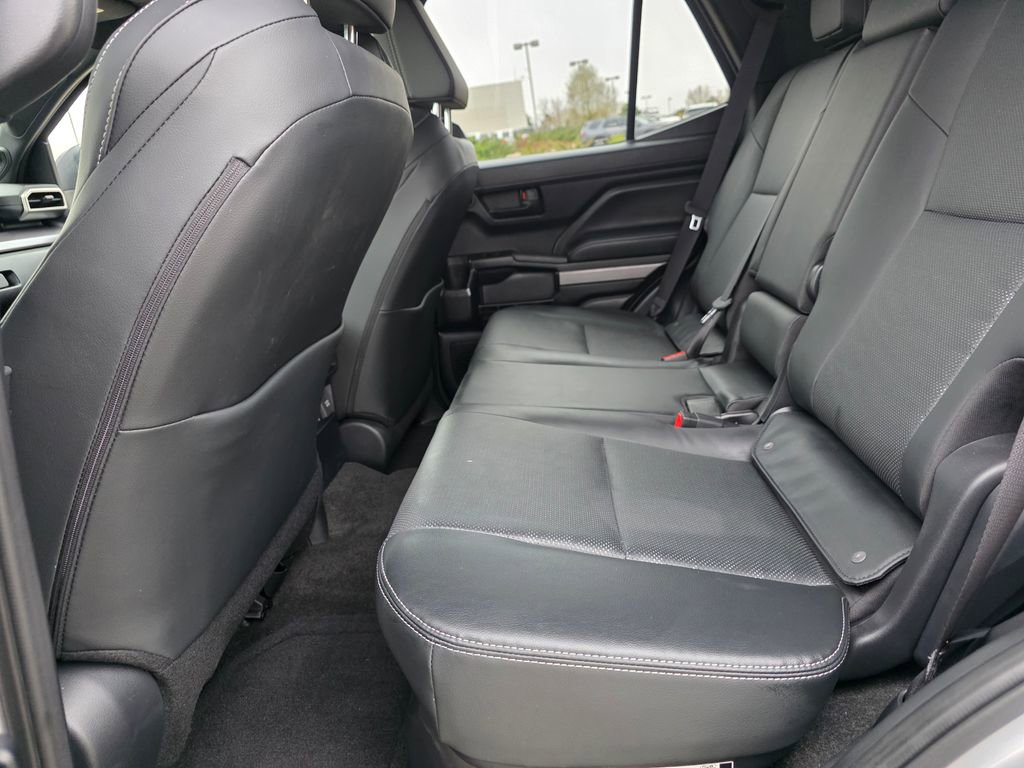 Used 2025 Toyota 4Runner TRD Off-Road Premium image 25