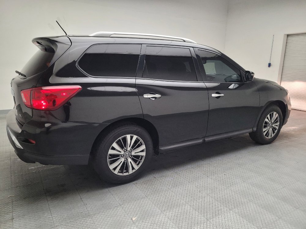 Used 2018 Nissan Pathfinder SL image 10