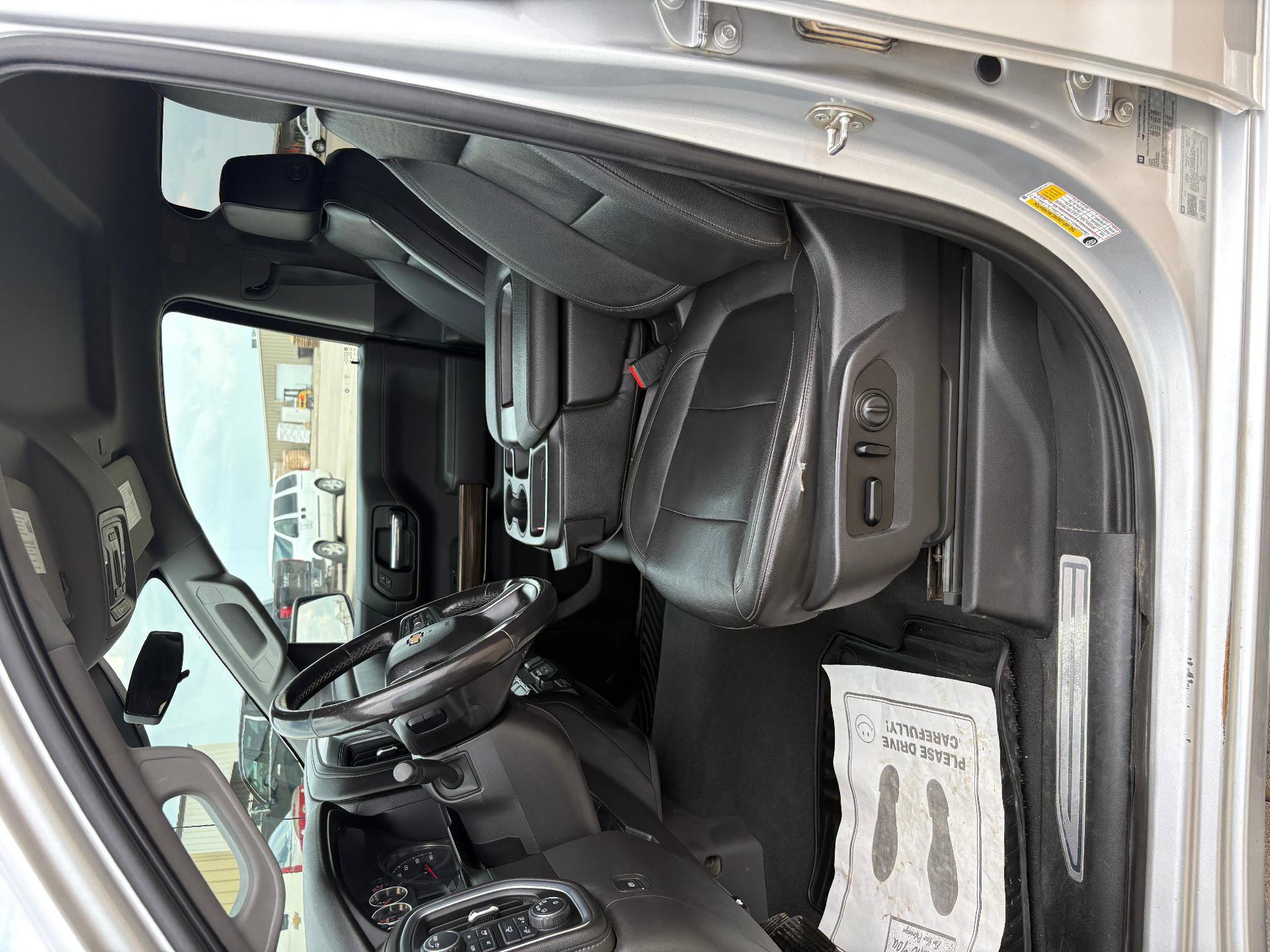 Used 2021 Chevrolet Silverado 1500 LT w/ Convenience Package II image 12