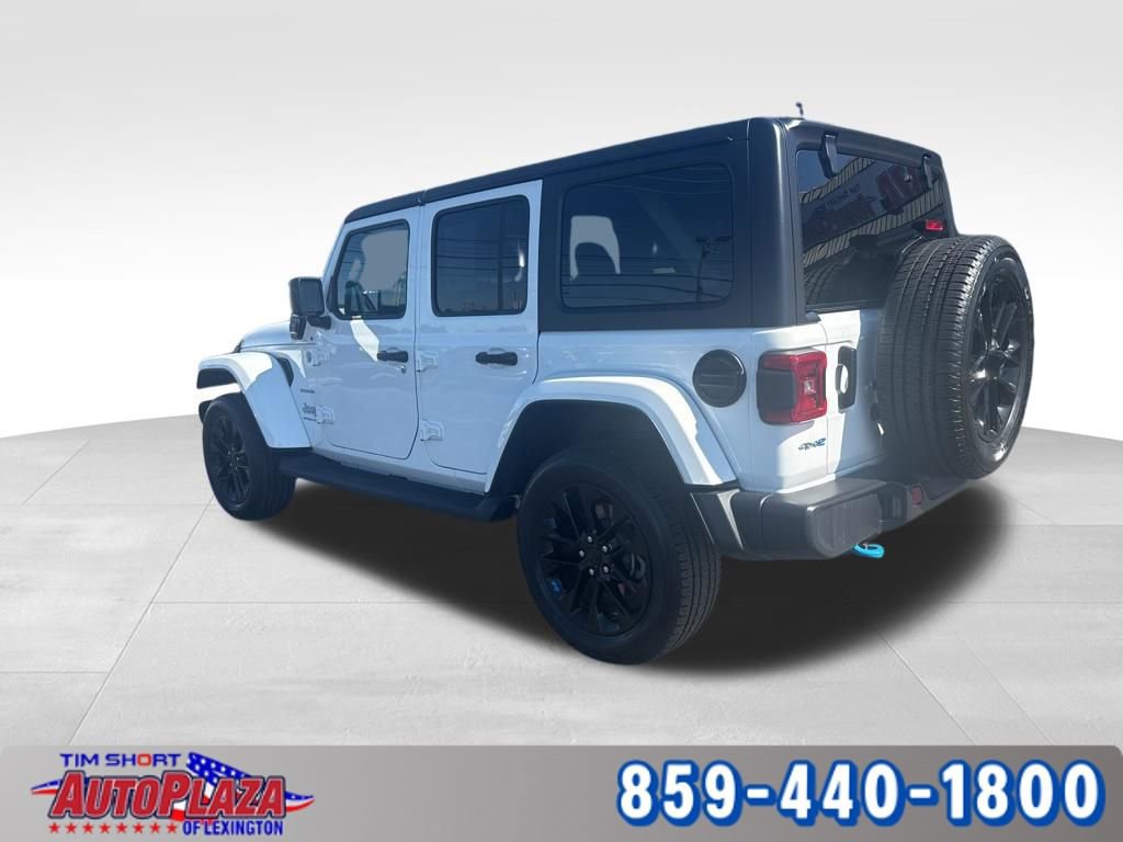 Used 2023 Jeep Wrangler Unlimited Sahara w/ Cold Weather Group AWD/4WD image 2