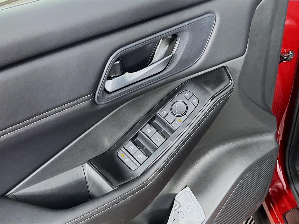 New 2026 Nissan Rogue Dark Armor AWD/4WD image 15
