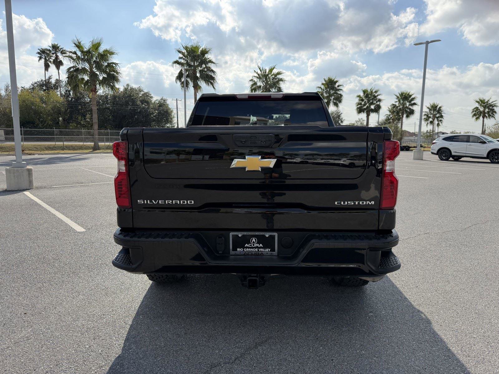 Used 2024 Chevrolet Silverado 1500 Custom image 18