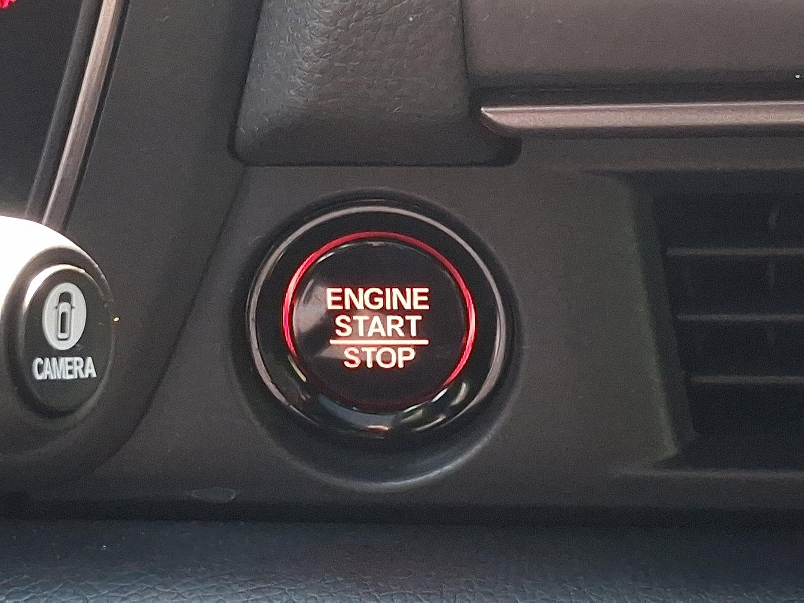 Used 2023 Honda Pilot TrailSport image 25