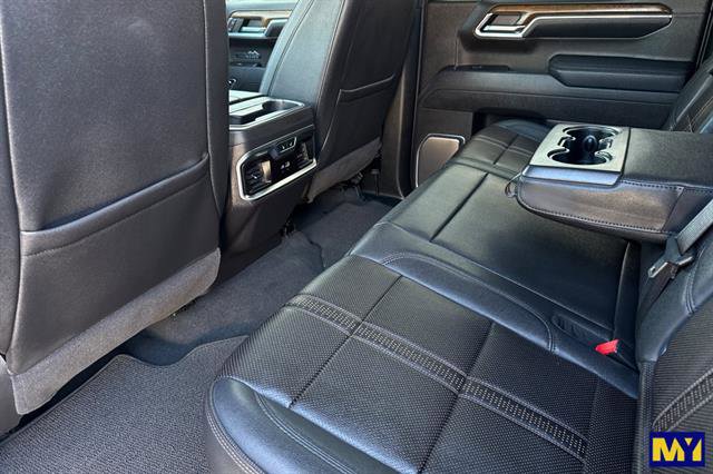 Used 2025 Chevrolet Silverado 1500 High Country w/ Technology Package AWD/4WD image 14