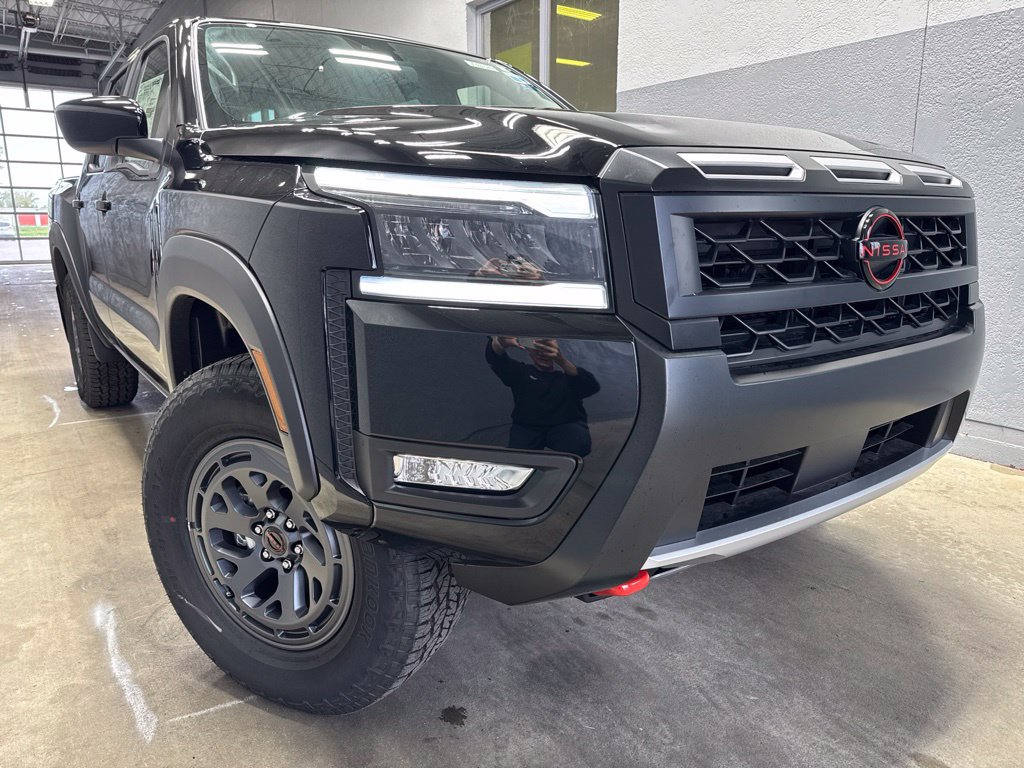 New 2026 Nissan Frontier PRO-4X w/ Tow Package AWD/4WD image 2