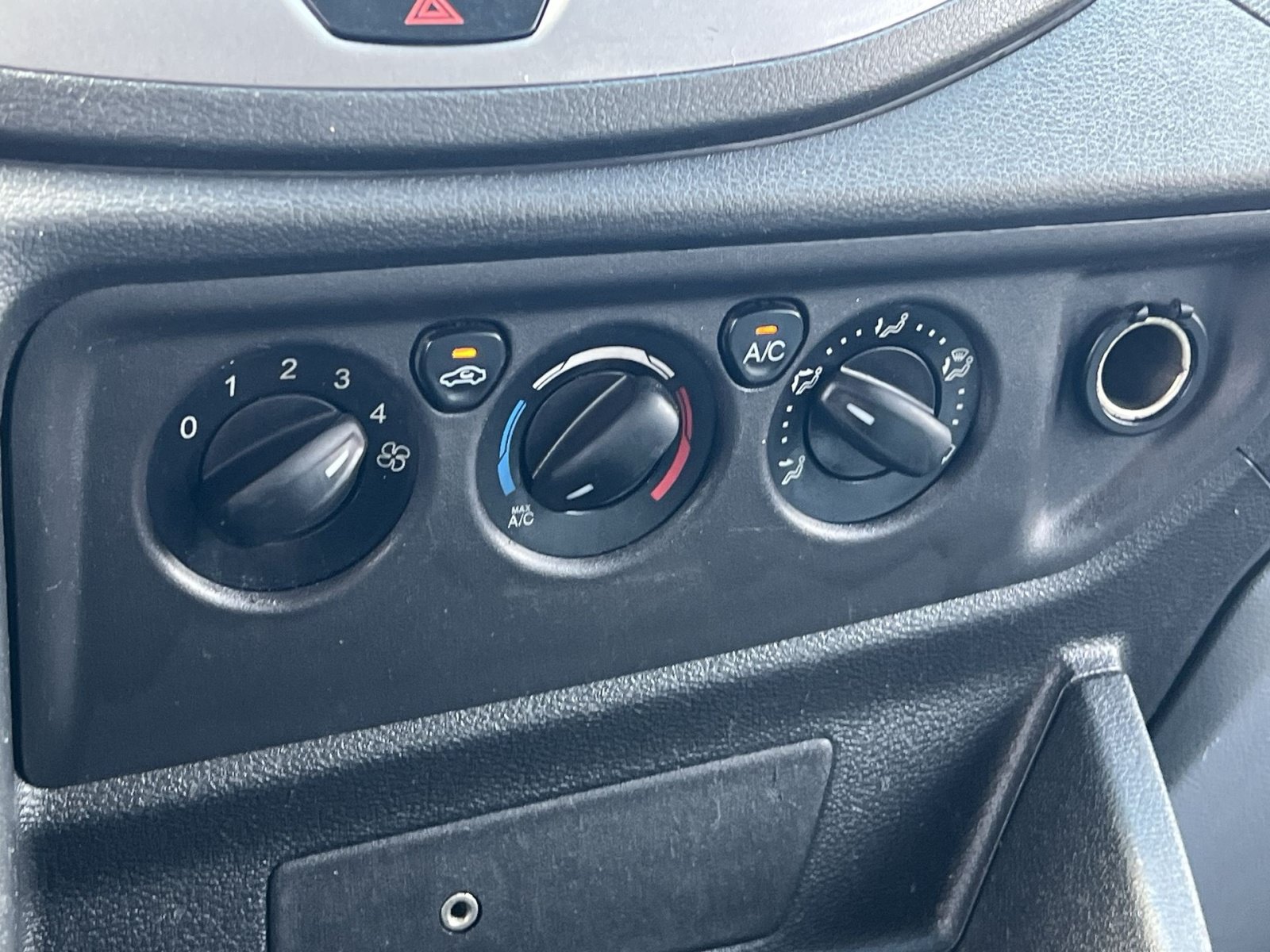 Used 2019 Ford Transit 350 XLT RWD image 19