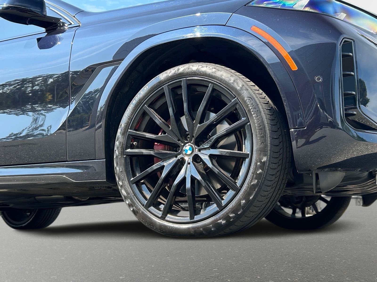 Used 2024 BMW X6 xDrive40i w/ Premium Package AWD/4WD image 9