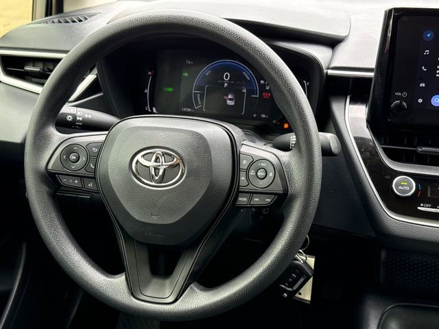 Used 2026 Toyota Corolla LE FWD image 13