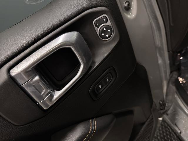 Used 2022 Jeep Gladiator Overland AWD/4WD image 28