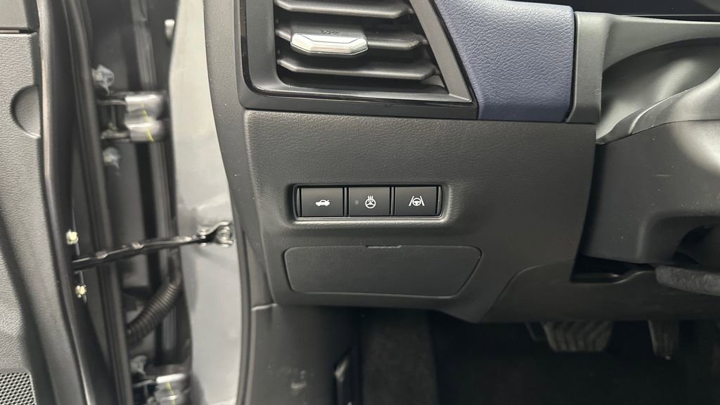 New 2026 Nissan Sentra SL w/ Floor Mat Package FWD image 28