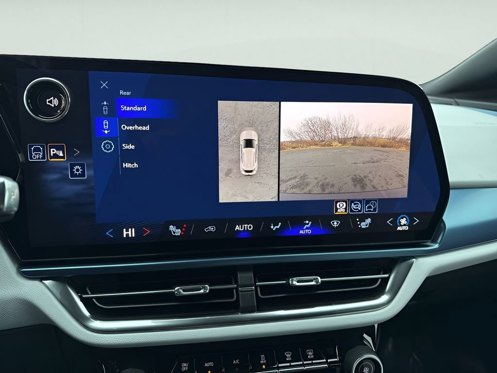 New 2026 Chevrolet Equinox EV LT image 24