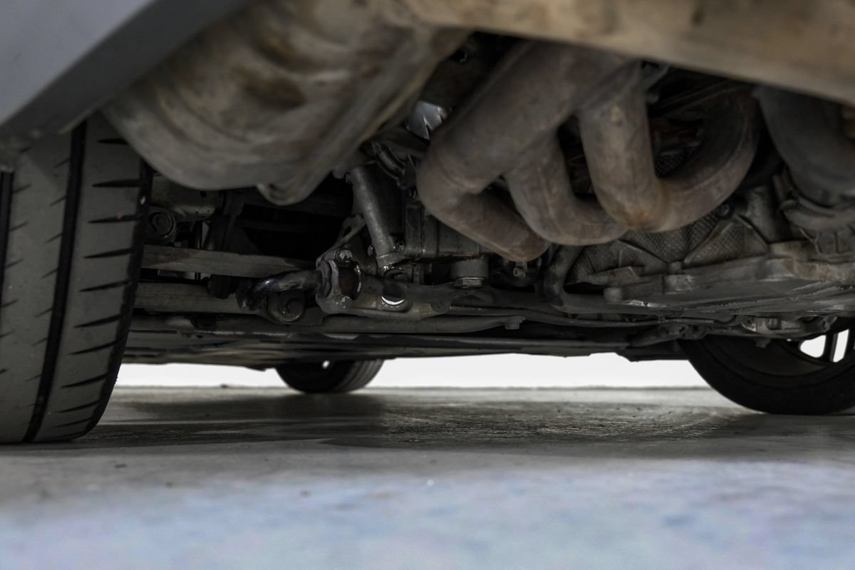 Used 2001 Porsche 911 Carrera RWD image 48