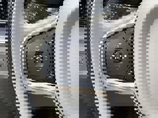 Used 2020 Volvo S60 T5 Momentum image 13