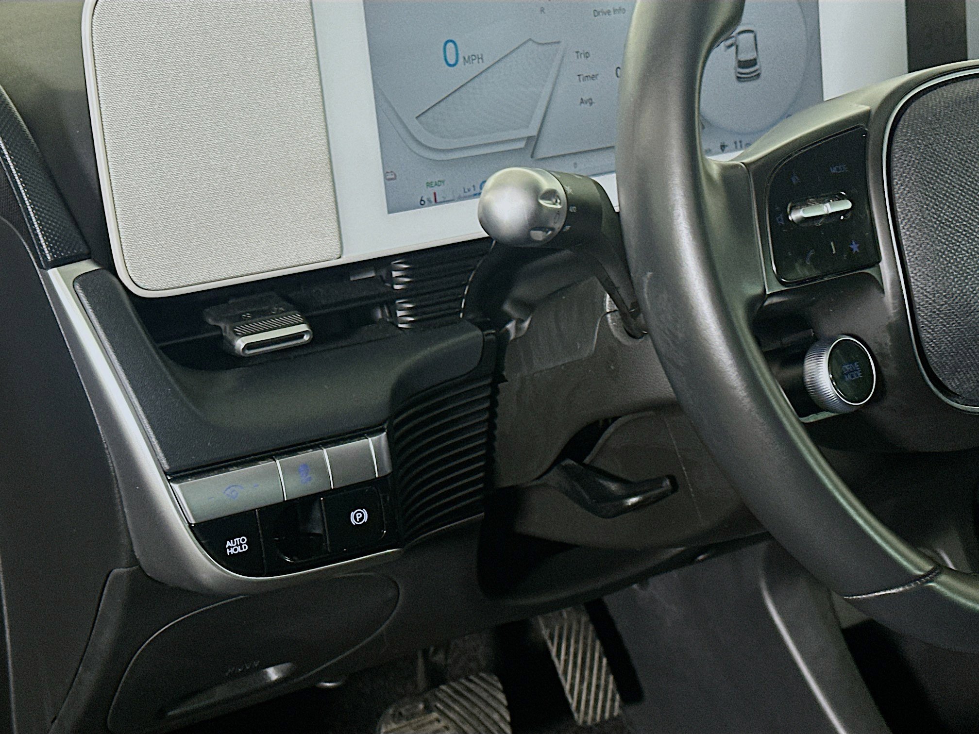 Used 2024 Hyundai Ioniq 5 SE image 17