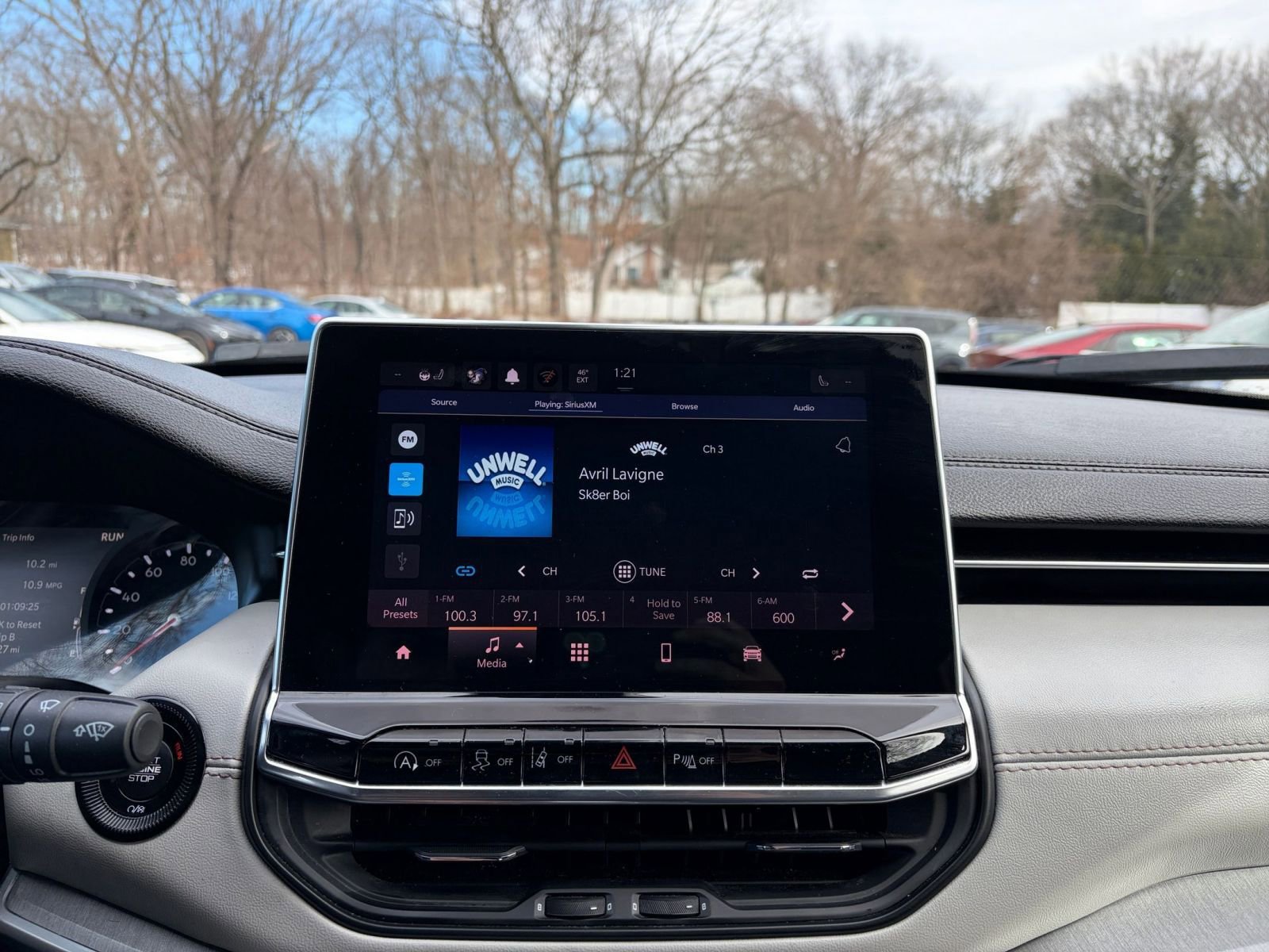 Used 2025 Jeep Compass Limited image 20