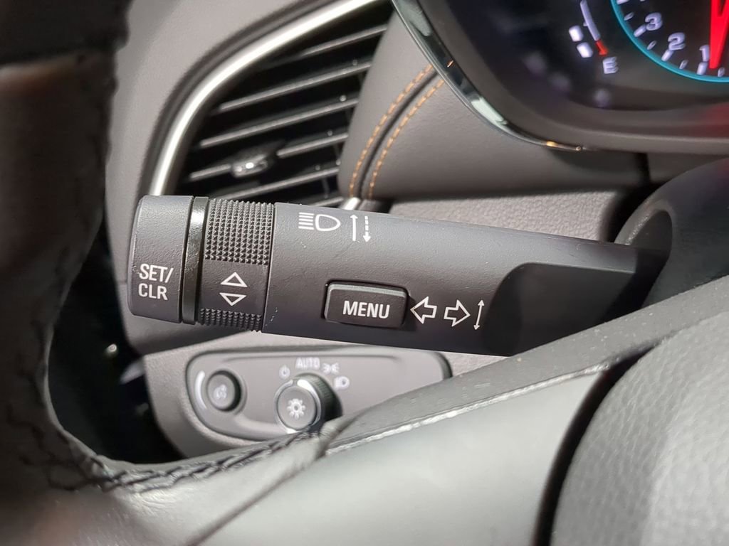 Used 2020 Chevrolet Trax LT w/ LT Convenience Package image 33