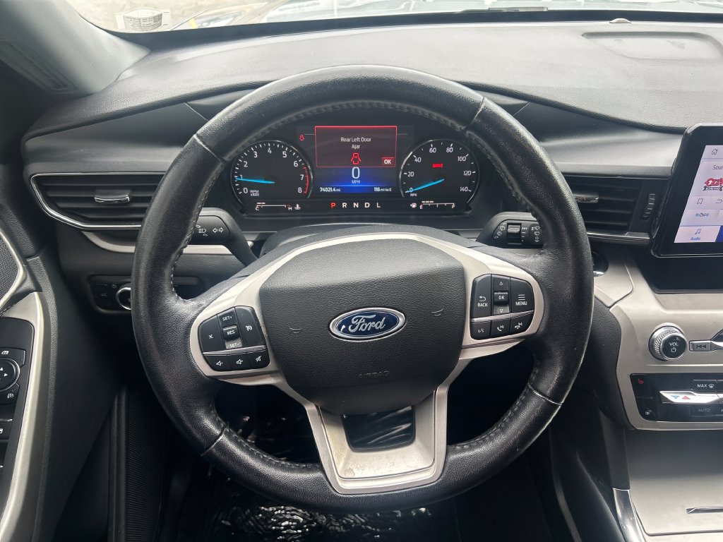Used 2023 Ford Explorer XLT w/ Equipment Group 202A AWD/4WD image 17