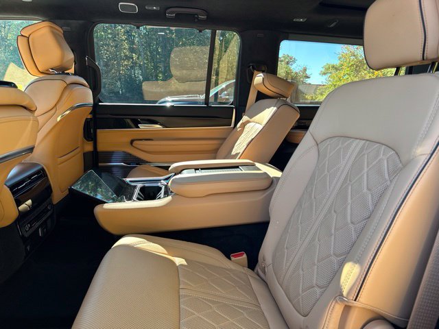 Used 2026 Jeep Grand Wagoneer Summit AWD/4WD image 20