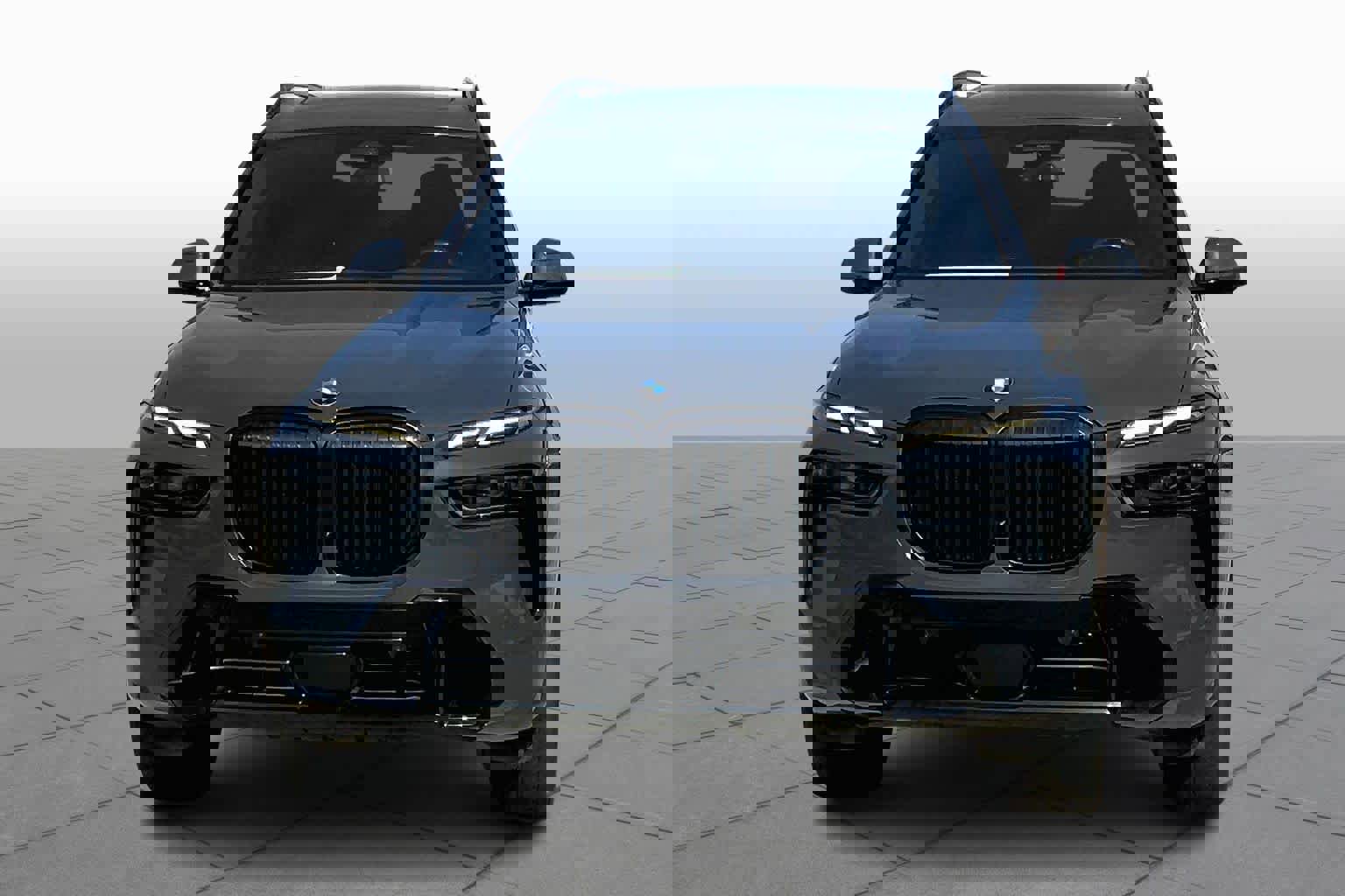 Used 2024 BMW X7 xDrive40i w/ M Sport Package image 4