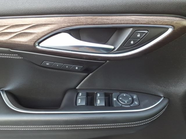 Used 2023 Buick Envision Avenir AWD/4WD image 28