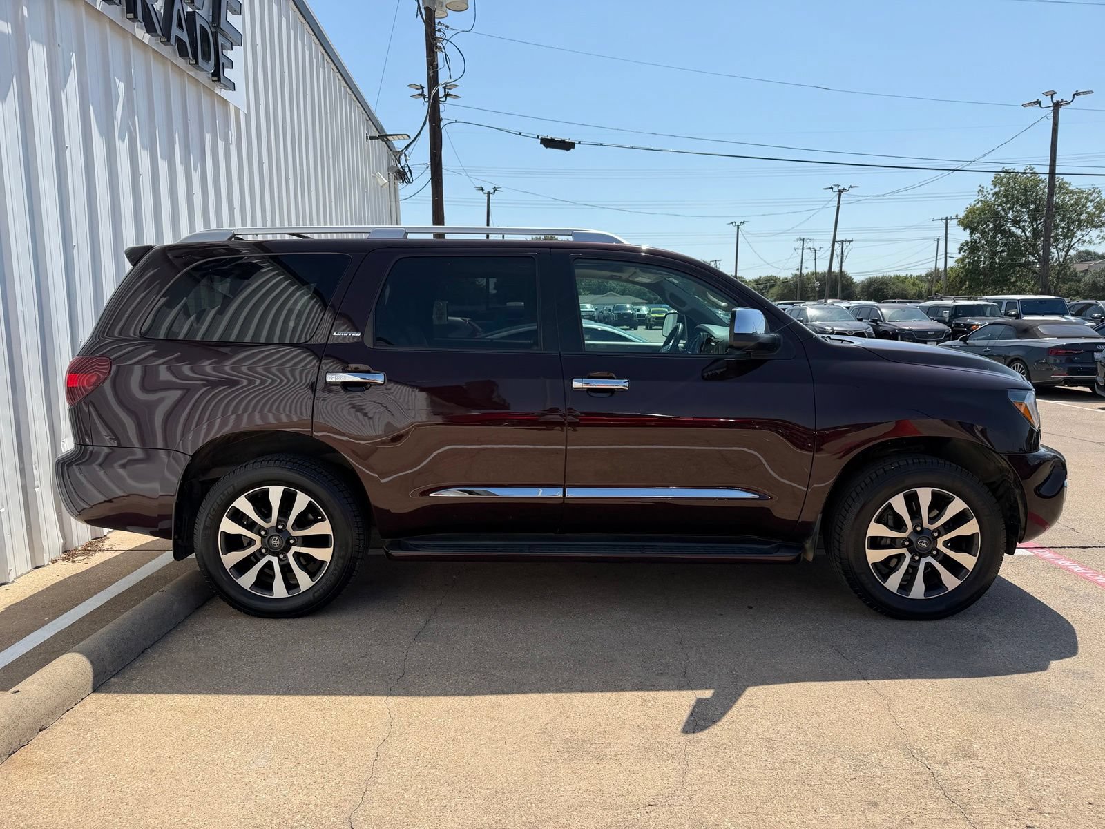 Used 2018 Toyota Sequoia Limited w/ Safety & Convenience Package RWD image 8