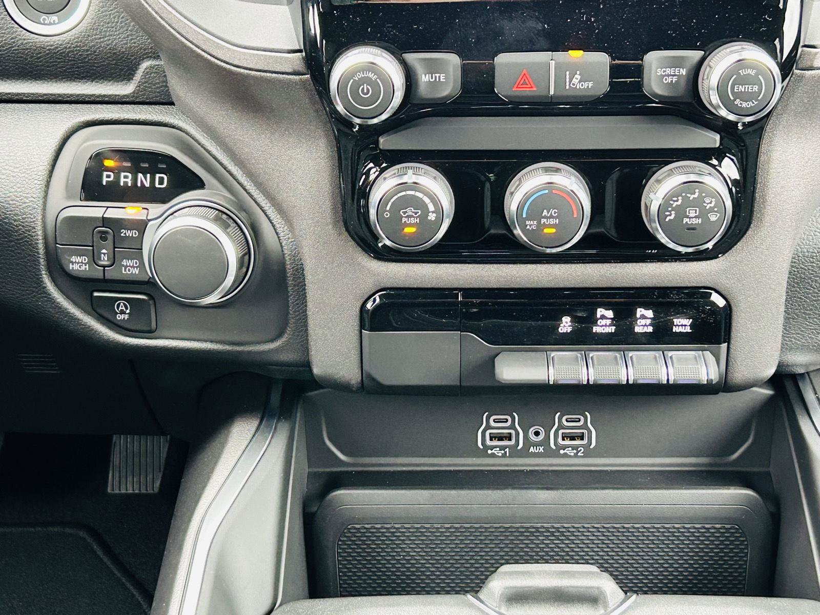 New 2027 RAM 1500 Express AWD/4WD image 21