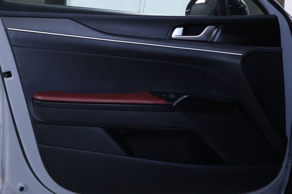 Used 2023 Kia K5 GT-Line image 13