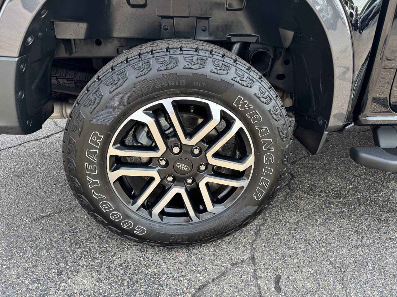 Used 2024 Ford Ranger Lariat w/ FX4 Off-Road Package image 6